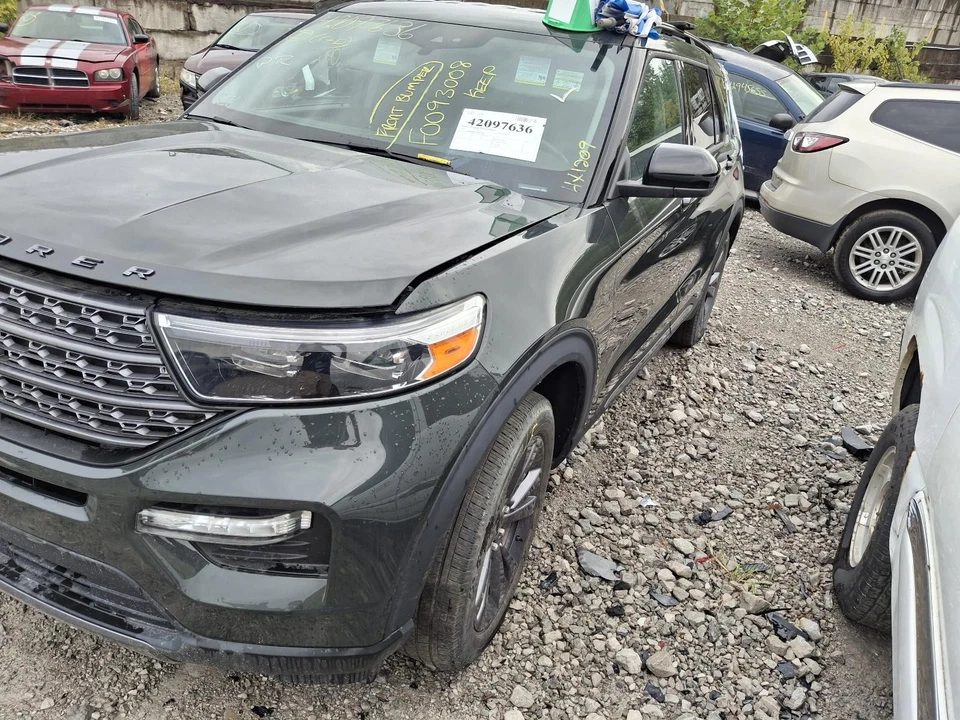 Used ABS Pump and Motor Assembly fits: 2022 Ford Explorer booster master and ABS - Image 3 of 4