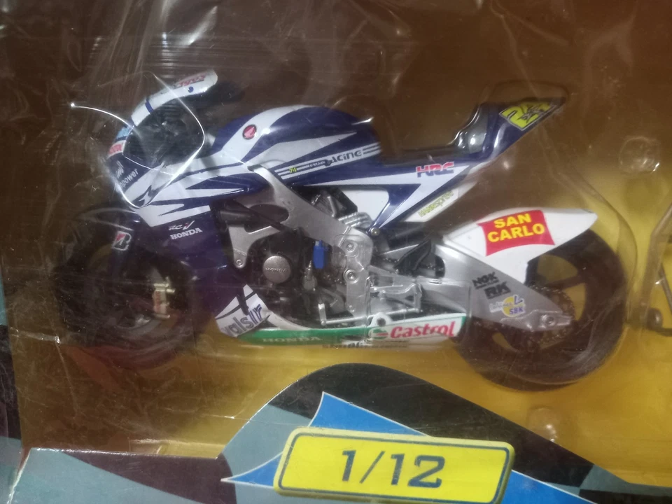 MOTO DA CORSA ALTAYA SCALA 1/12 TONI ELIAS HONDA RC 212 V  NUM: 33 2007 - Immagine 2 di 4