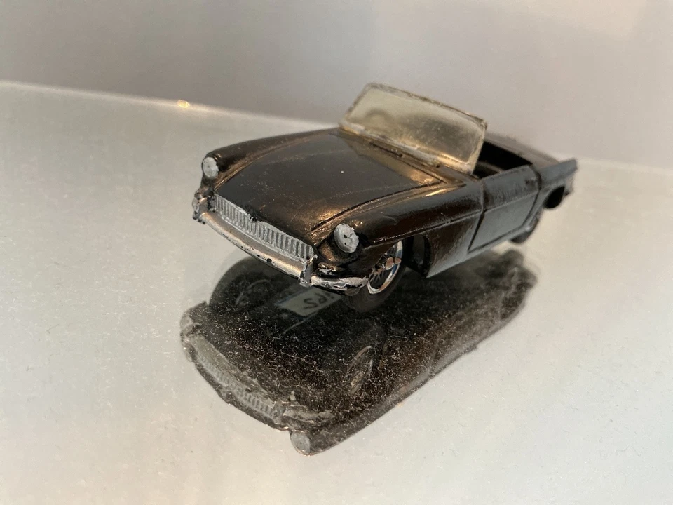 MGB Roadster 1962 Black Model Car 1/43 ? hand built? - Image 2 of 4