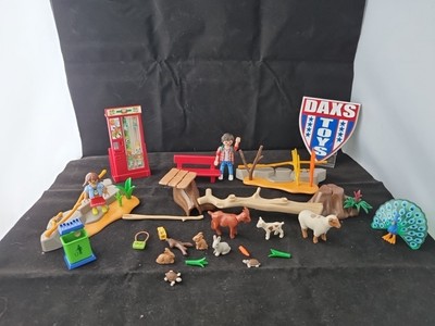 Playmobil Petting Zoo Playset With Farm Animal Figures & Vending Machine 