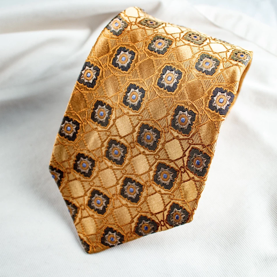 Corbata de seda tejida geométrica gris oro amarillo Robert Talbot 61" L x 4" W Foto 2 de 4