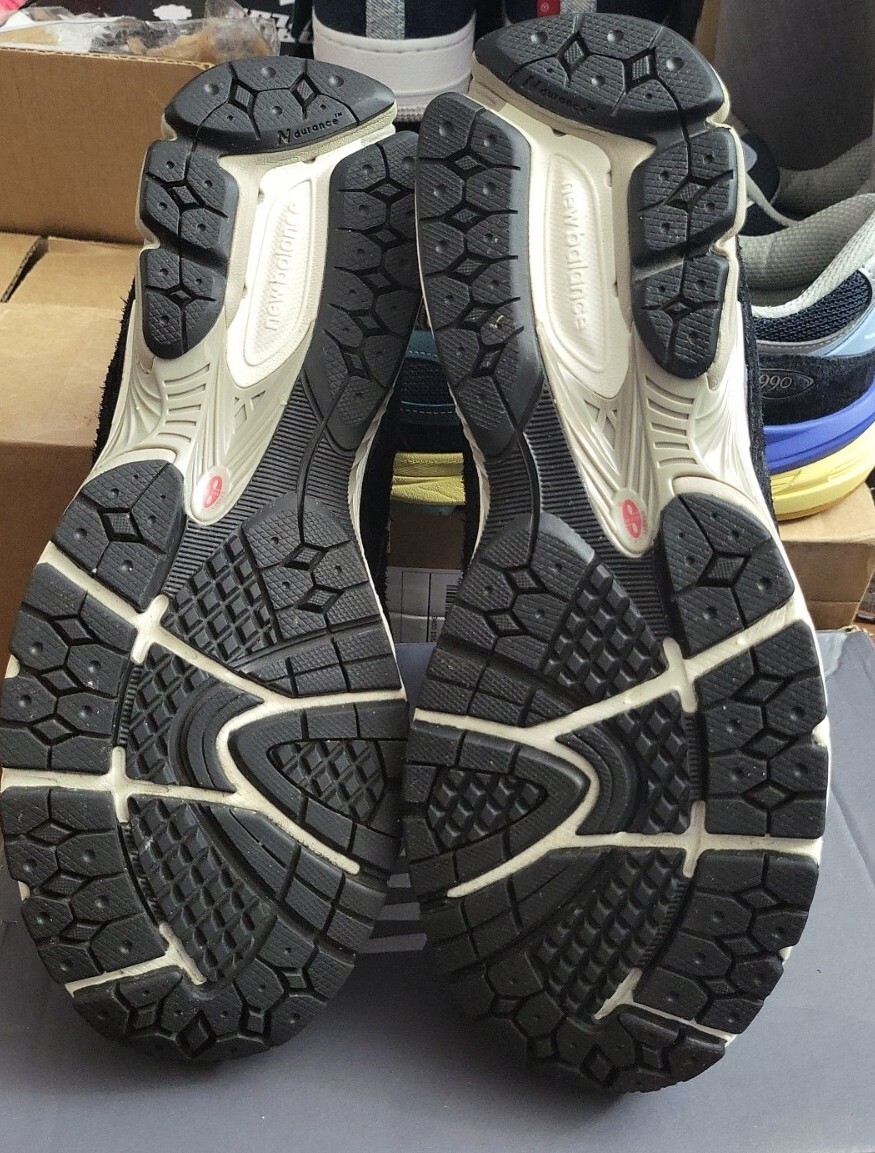 New Balance 2002R Protection Pack Black Grey M2002RDJ… Gem