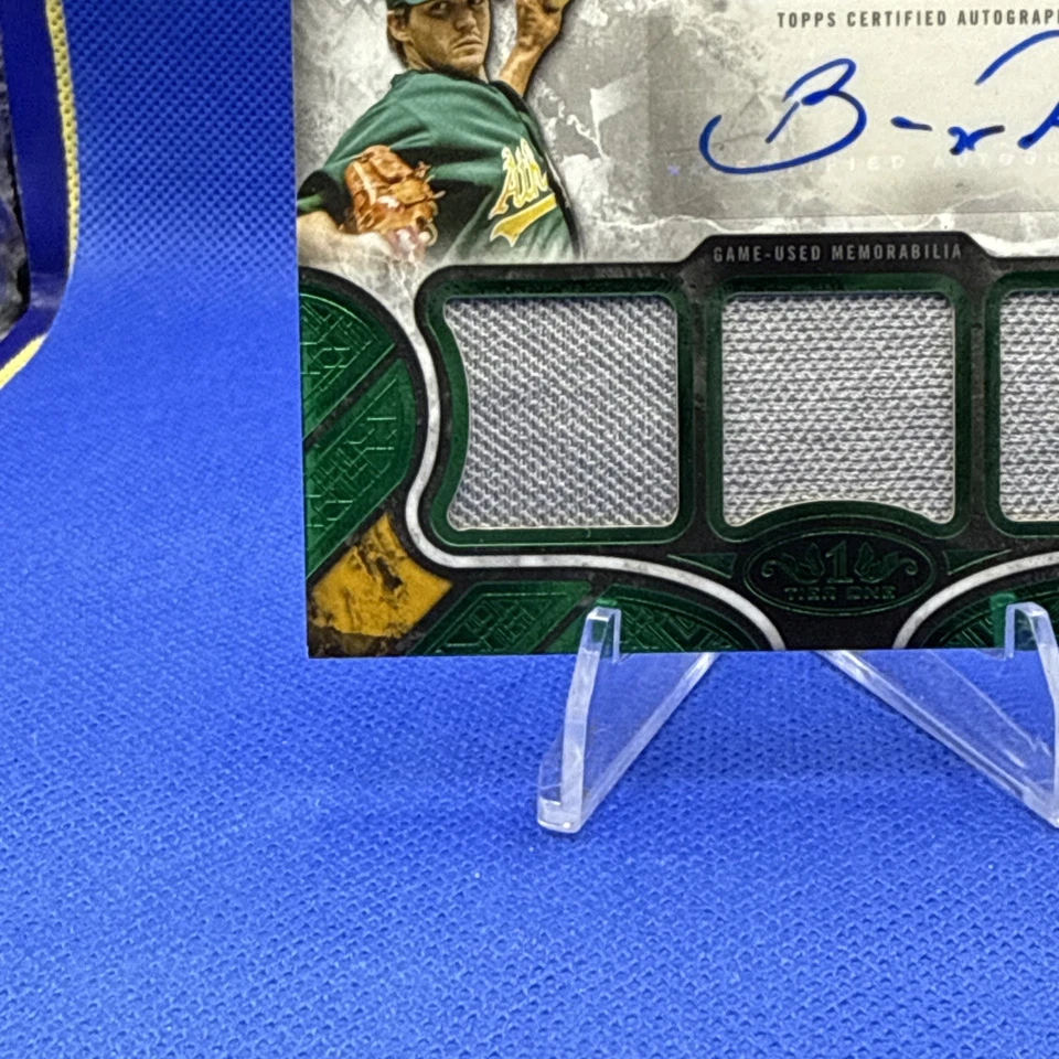 2025 Topps Tier One Barry Zito AT1R-BZ #’d 36/49 Oakland A’s Color Match Verde Foto 4 de 4