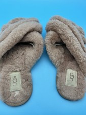 UGG Scuffita Women  s 8 Sand Sheepskin Criss Cross Slide Slippers Sandals