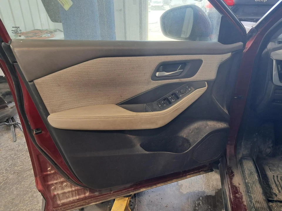 Used Front Left Door Interior Trim Panel fits: 2021 Nissan Rogue  Grade A - Изображение 2 из 4