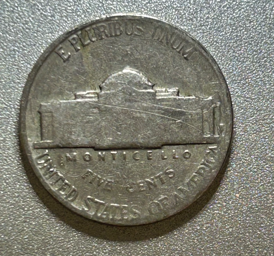 1940-S Jefferson Nickel - Múltiples errores. Descentrado + Error de laminación +/ S/S Foto 3 de 4