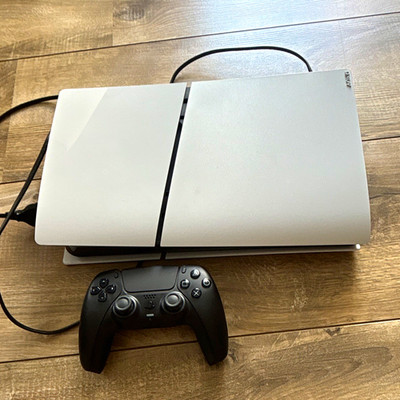 Sony PlayStation 5 Heimkonsole 1 TB weiß/schwarz inkl. Controller
