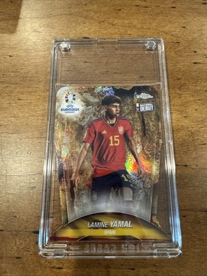 2024 Topps Chrome UEFA Euro Lamine Yamal Cast in Gold Die-Cut SSP RC