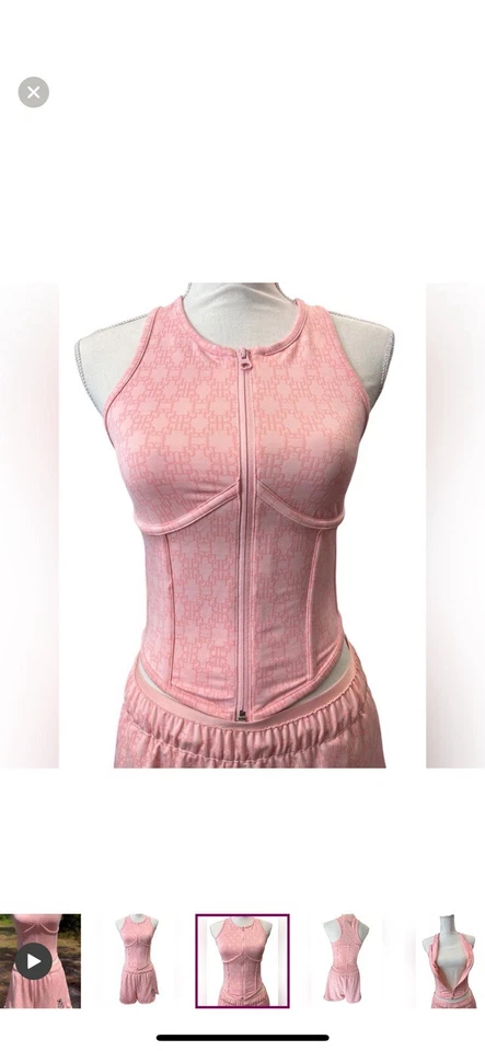 PUMA x Dapper Dan Rosa Monograma Corsé Cremallera Tanque y Pantalones Cortos Conjunto Para Mujer Talla S Nuevo Con Etiquetas Foto 3 de 4