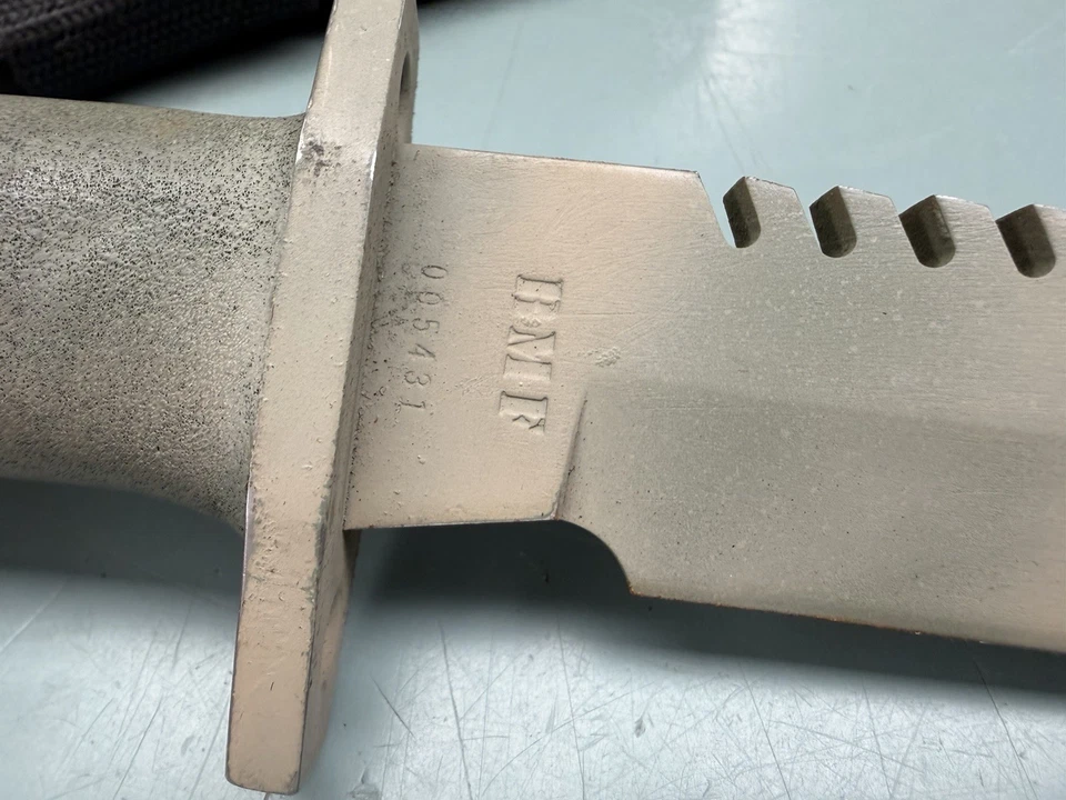 Vintage Gerber BMF Combat Survival knife With Original Sheath. - Image 3 of 4