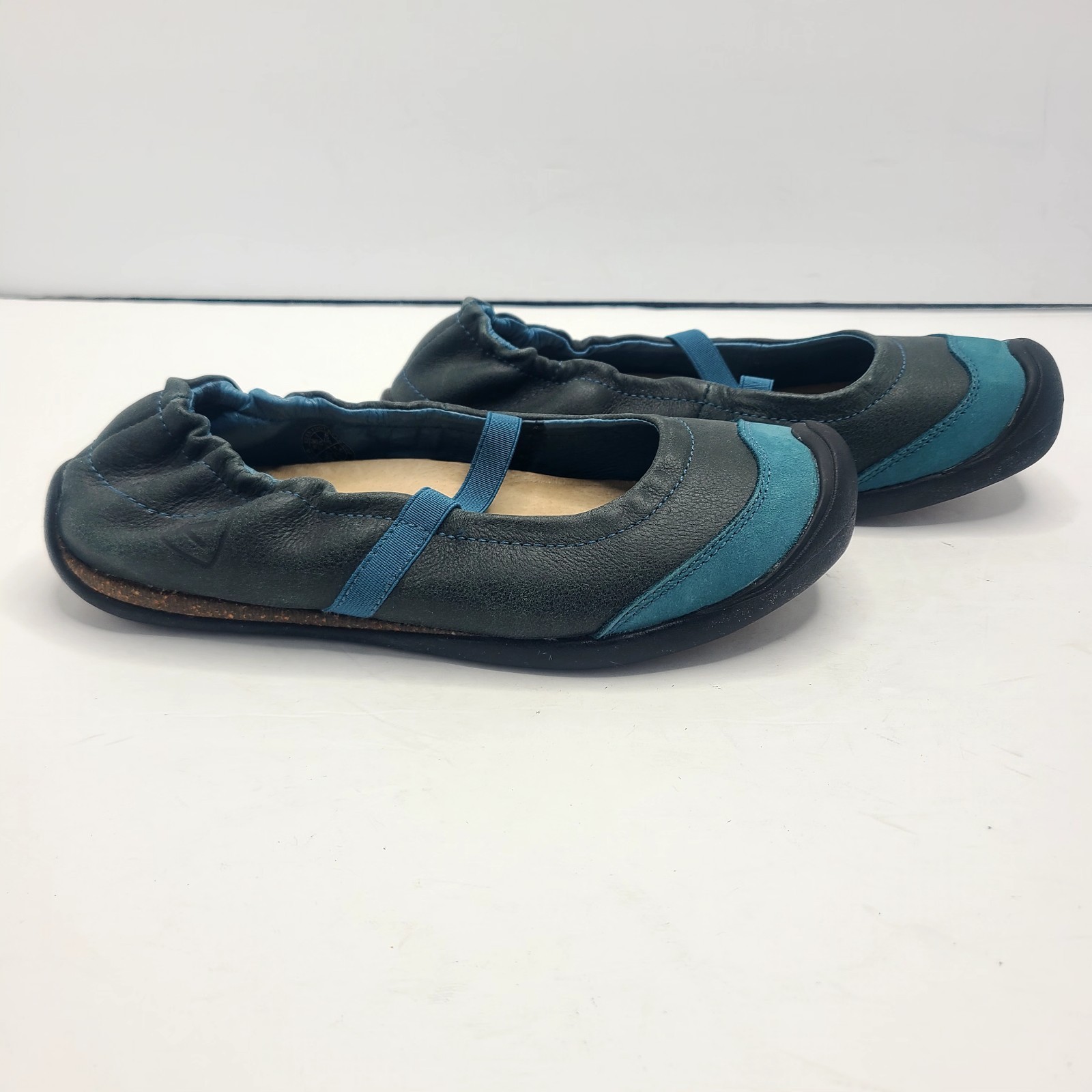 Scarpe da donna Keen Mary Jane in pelle blu con cinturino colorblock outdoor taglia 8