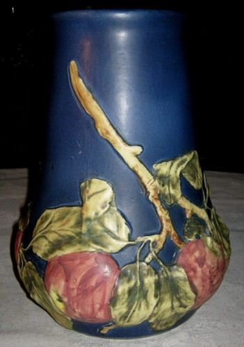 ANTIQUE WELLER BLUE BALDWIN ART POTTERY LARGE APPLE TREE VASE BALDIN FRUIT - Picture 6 of 6