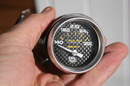 Medidor de temperatura de aceite AutoMeter Ultra-Lite fibra de carbono 2 1/16" - 4748 - Imagen 8 de 13