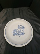 Pfaltzgraff Yorktowne Dinner Plates 10 1/4