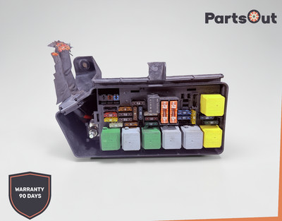 08-12 Mercedes W204 C250 C350 C63 Front Fuse Box SAM Control Module A2129005722