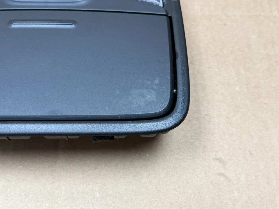 2018-2021 Kia Stinger Front Overhead Roof Dome Reading Light Lamp PO42 OEM - Image 4 of 4