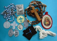 Vintage To Now Religious Catholic Lot Medals Rosaries Mary Jesus Preowned Items