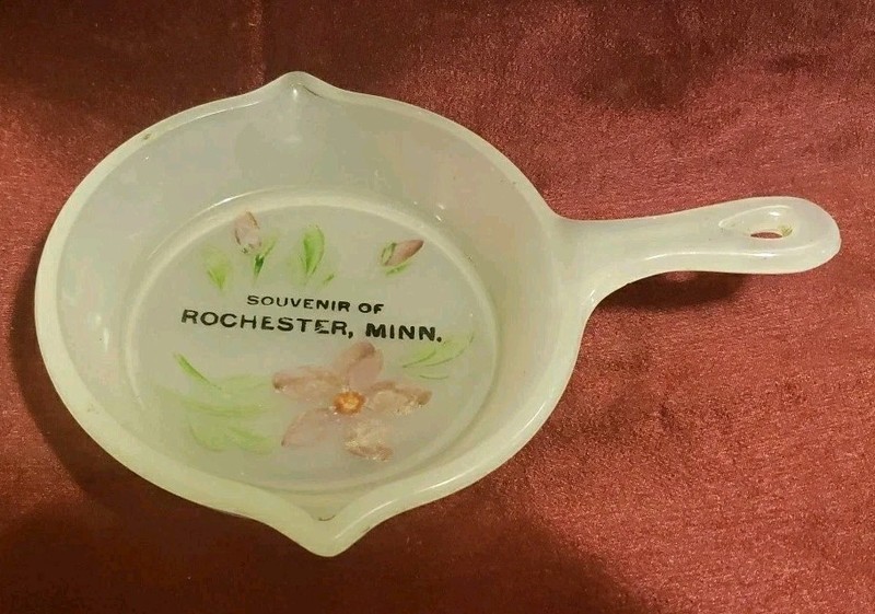 Hand Painted Souvenir Of Rochester Minnesota Clambroth Frying Pan