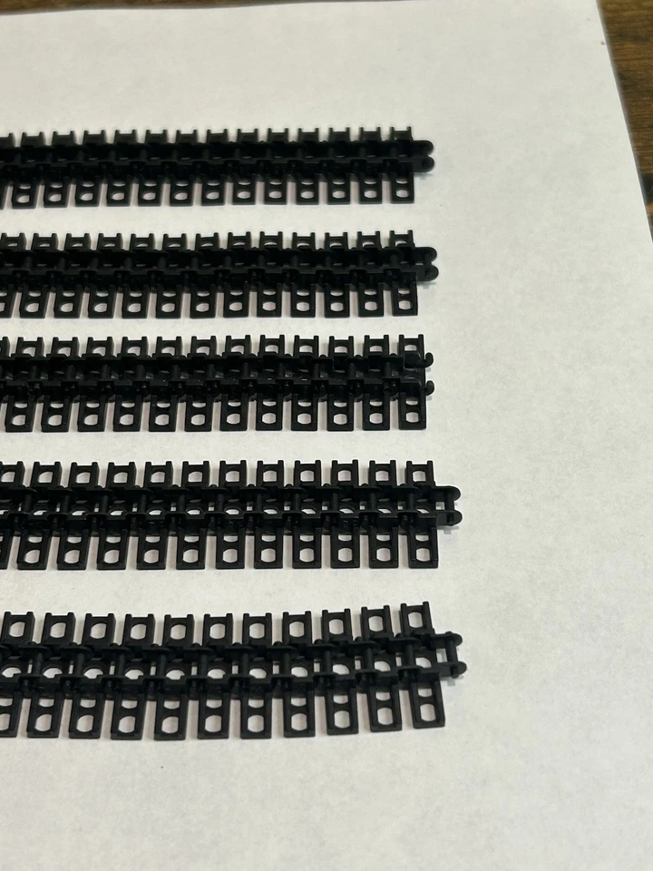 LEGO Huge Lot of 100 Parts Technic Tread Link Black Mindstorm 3873 15379 - Image 3 of 4