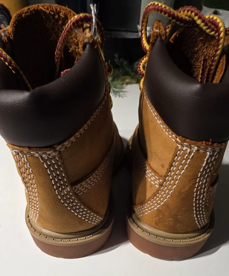 Timberland Botas Niño Talla 5, 6" Impermeables, En Cuero Nobuck Trigo Foto 4 de 4