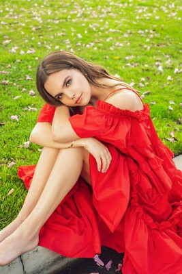 BEAUTIFUL BAILEE MADISON 8X10 PHOTO