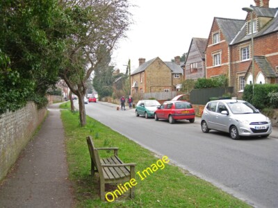 Photo 6x4 High Street, Chinnor Looking south from outside the Reading Roo c2012