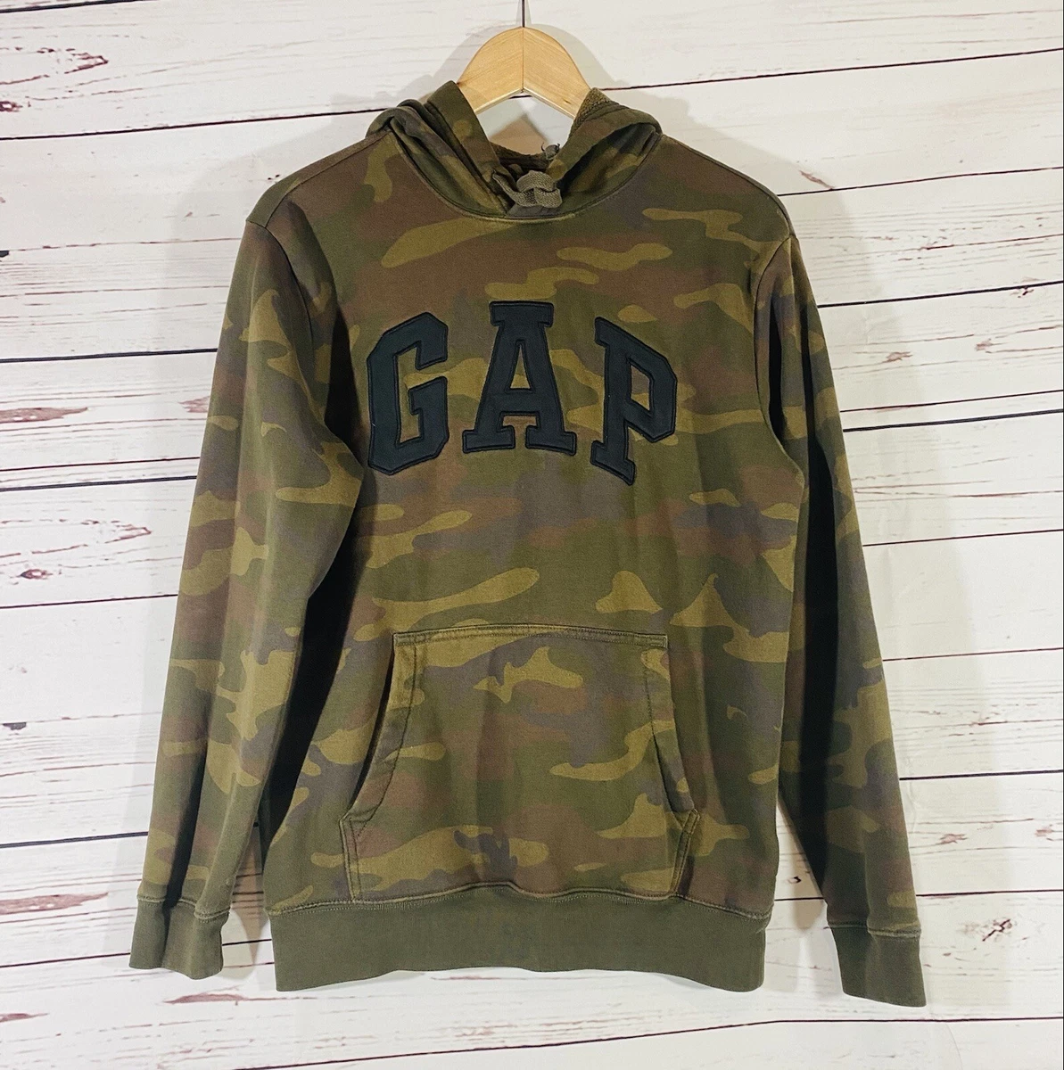 Gap camo hotsell sweatshirt