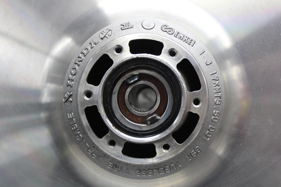 Llanta delantera Honda Valkyrie 1500 1997 GL1500CT TOUR 44650-MZ0-674 Foto 2 de 4