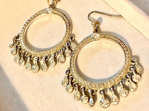 VTG 1970s Gold Tone Lg Boho Dangle Nailhead Textured Metal Hoop Pierced Earrings - Picture 2 of 8