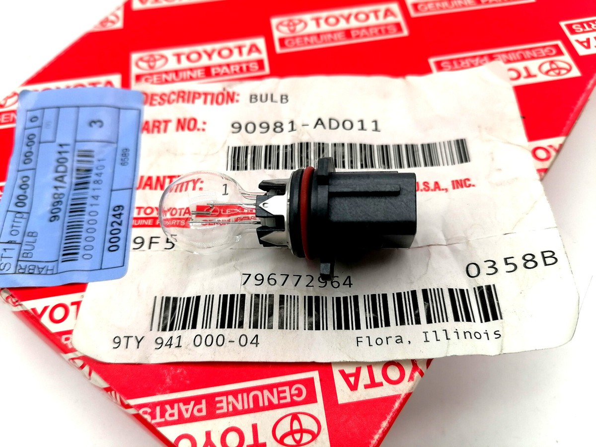 NEW Genuine Toyota 2011-2013 Highlander Fog Light/Lamp Bulb