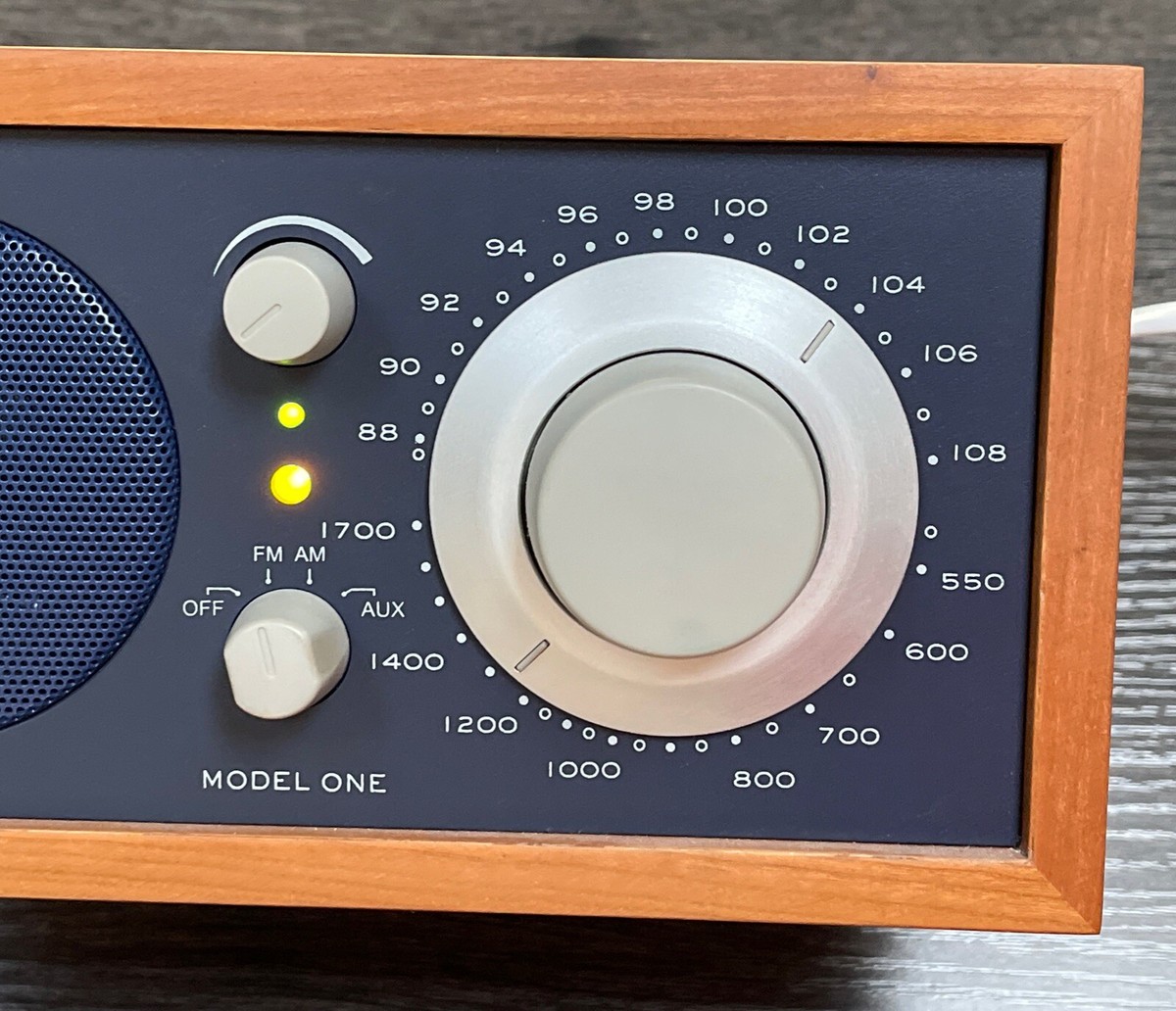 S1649 80f 【ジャンク】TivoliAudio MODEL TWO コンポ