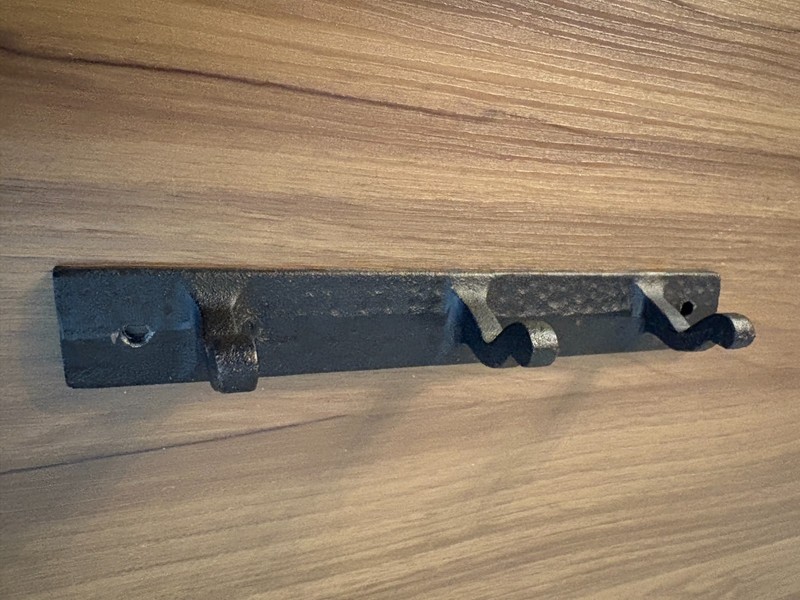 Modern Cast Iron 3 Hooks Hanging Wall Clothing Rack