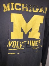 Pro Edge Distressed Look University of Michigan Wolverines Long Sleeve Shirt M
