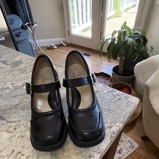 John Fluevog Black Leather Mary Jane Flats Buckle Strap Round Toe 8.5
