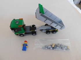 LEGO CITY: Custom DUMP  TRUCK w/ OPERATOR..TOOLS & GRAVEL..(Similar to 4204)