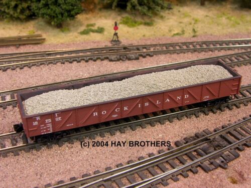 CHARGE DE GRAVIER / BALLAST Hay Brothers - Convient aux micro-trains gondoles 50' - Photo 1/4