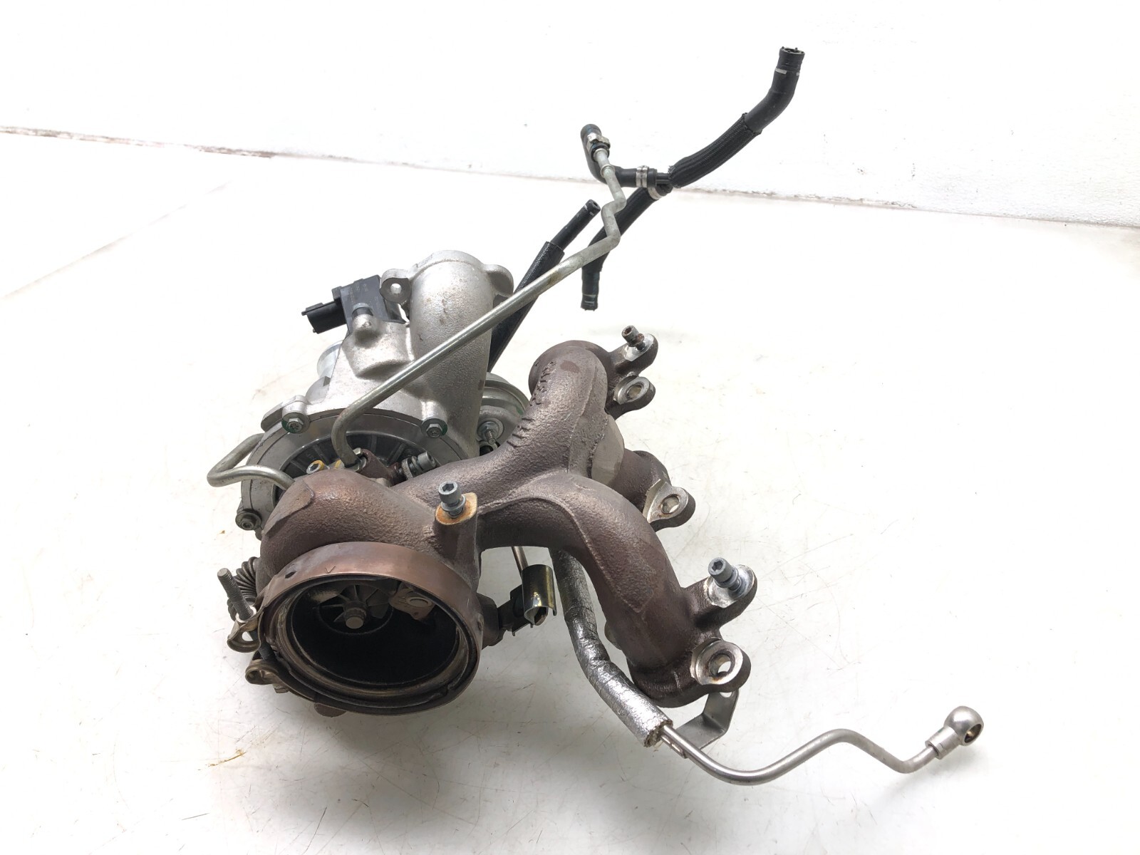 2017-2023 MASERATI LEVANTE S 3.0L V6 LEFT DRIVER SIDE ENGINE TURBOCHARGER OEM.