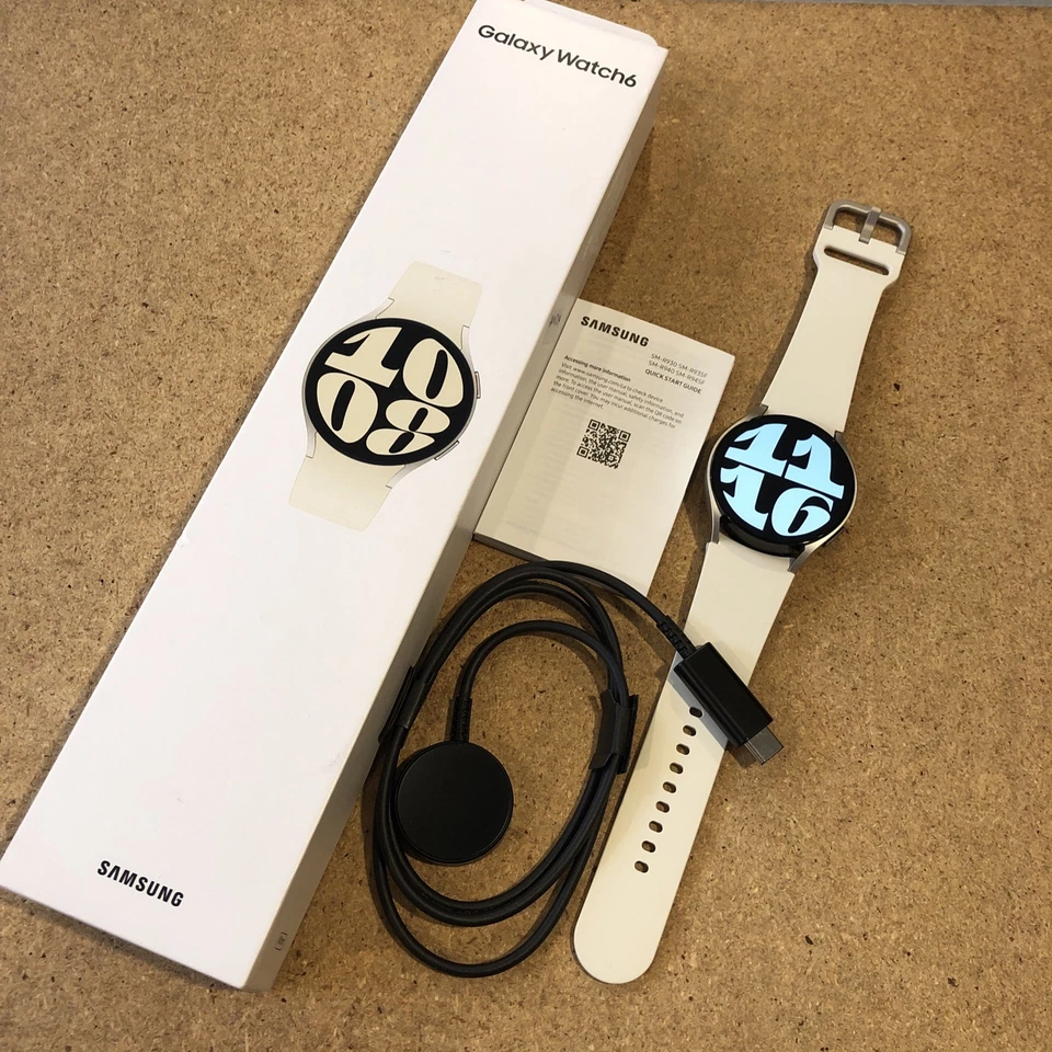 Samsung Galaxy Watch 6 40mm GPS Wifi Bluetooth Smartwatch SM-R930 Cream Gold S/M - Image 2 of 4