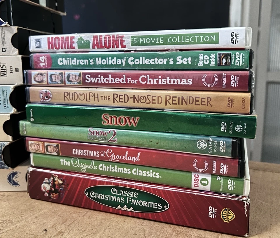 Huge Christmas Movie Bundle Throwback Rare OOP HTF VHS Tapes DVD Lot Must See! - Image 2 of 4