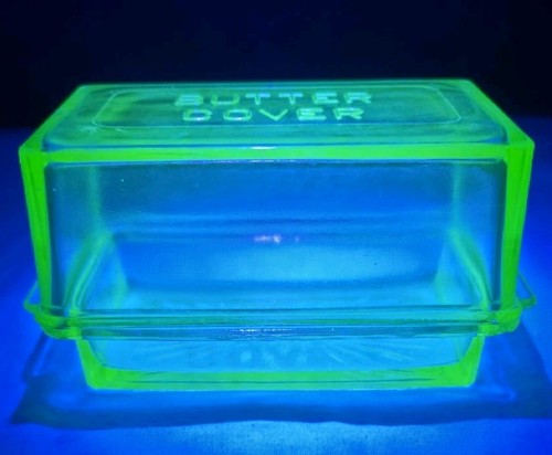 Vintage Vaseline Uranium Glass Butter Cover Keeper Strong UV Glow Green