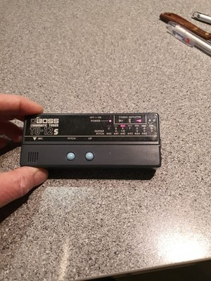Boss TU-12S Chromatic Tuner Gitarre Gut Erhalten Gebraucht