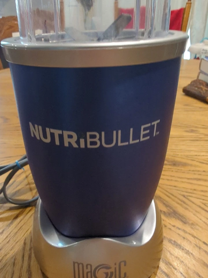NutriBullet Magic Bullet Smoothie Blender NB101b 2Blades Large Cup Small Cup Blu - Image 3 of 4