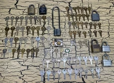 VTG Antique 100+ Huge Padlock & Keys Mixed Lot Slaymaker Yale Chicago USA Rare