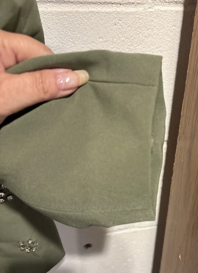 Chaqueta Blazer Boohoo Mujer Verde Oliva Tachonada Estrás Forrada Bolsillos Talla 8 Foto 4 de 4