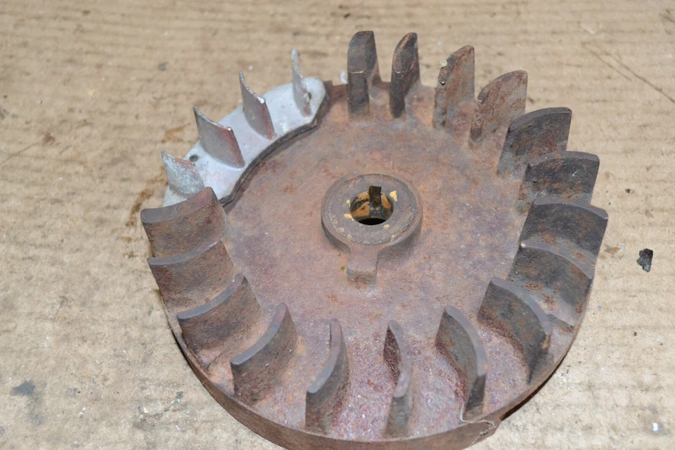 Оригинальный маховик Toro Tecumseh 13292 Tiller - Изображение 3 из 4