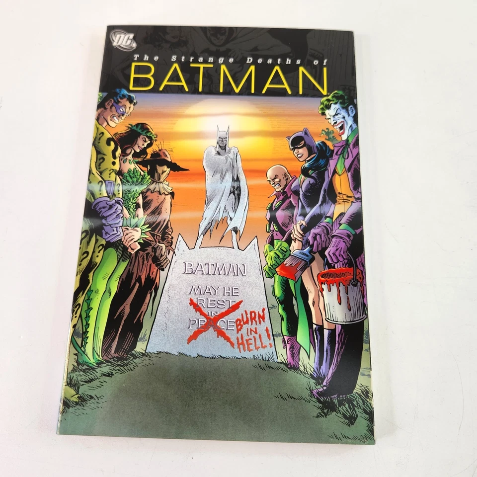 Strange Deaths of Batman Trade Paperback DC Comics First Print Canada 2009 - Image 1 of 4