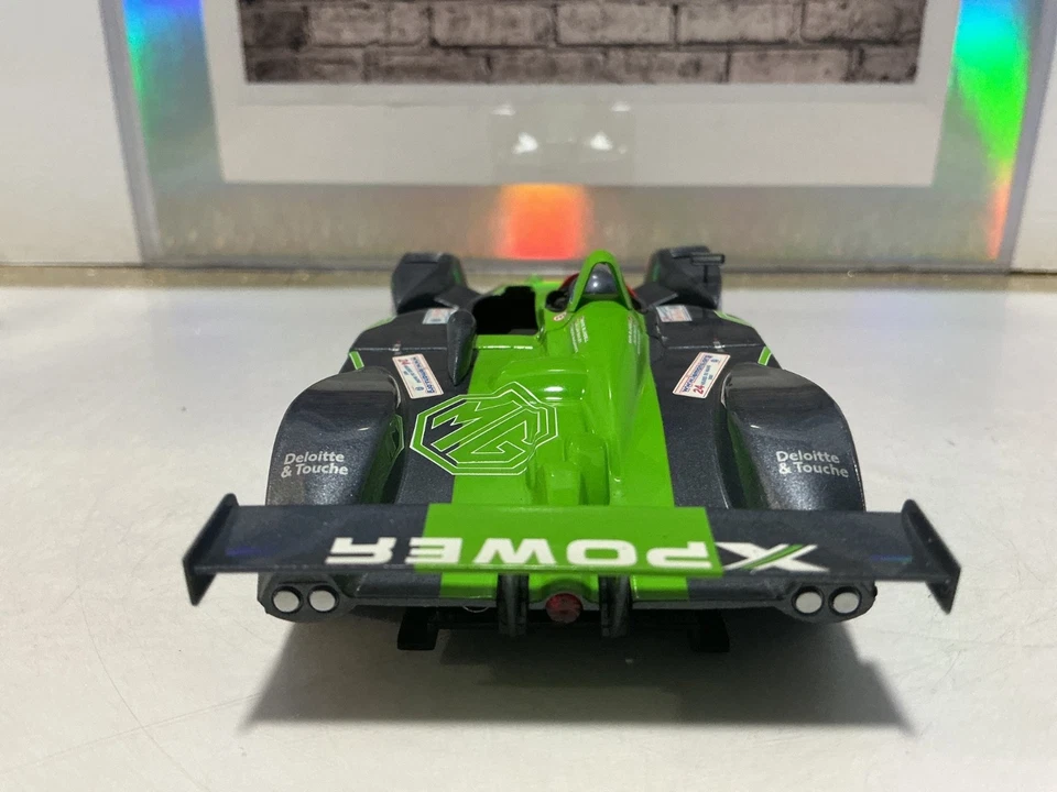 Escala 1/32 - Coche Ranura MG-Lola EX257 Scalextric/Hornby Foto 3 de 4