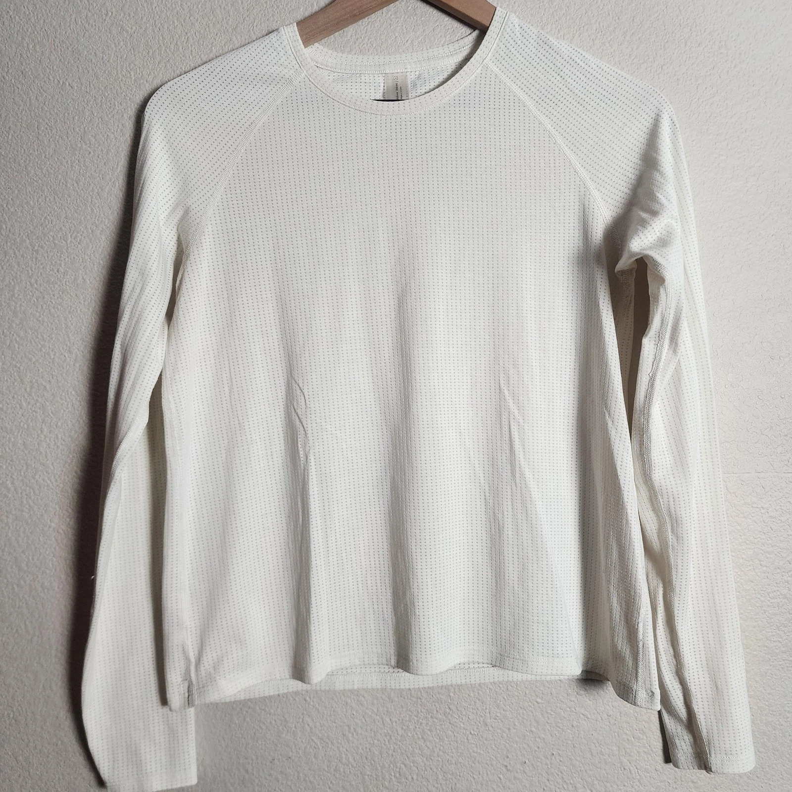 Outdoor Voices Long Sleeve Shirt Womens Small White Mesh Raglan Athletic Top