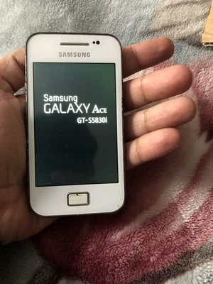 Samsung Ace Unlocked 512mb Fully Working CUSTOM ROMMED