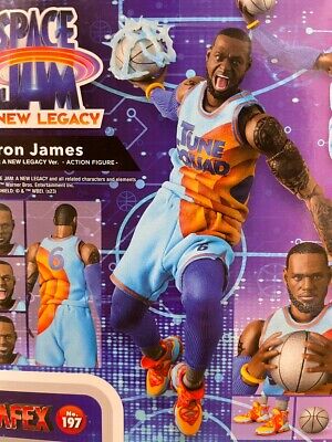MAFEX LeBron James Space Jam No.197 Michael Jordan No.100 MAFEX LeBron James Space Jam No.197 Michael Jordan No.100